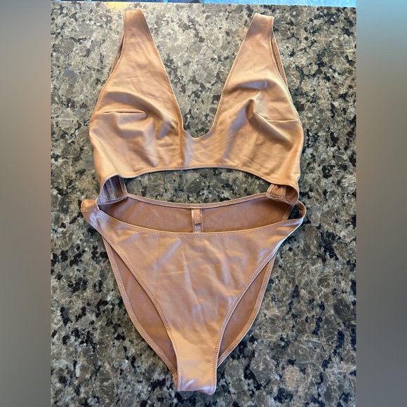 SKIMS Tan Women Swim One Piece - Picture 1 of 4